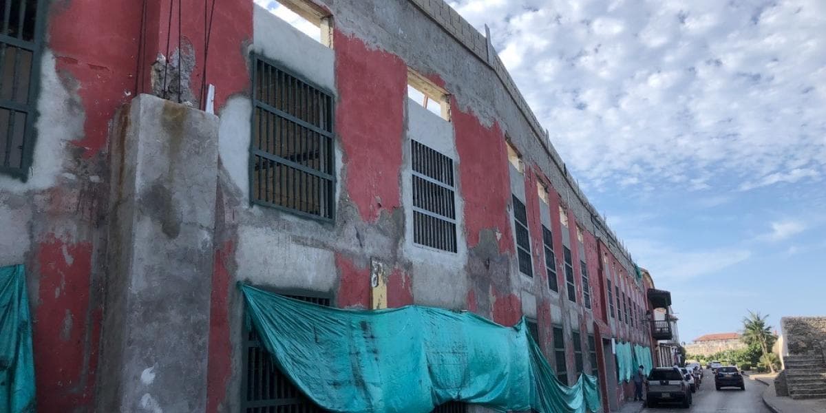 La superposición asimétrica de temporalidades en Cartagena: raíces histórico-estructurales de su estancamiento